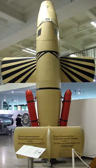 Replika stroje Bachem Ba 349 v Deutsches Museum v Mnichově. Zbarvení je pouze dekorativní, v této podobě nikdy nelétal. Na bocích trupu jsou zavěšeny startovací motory.