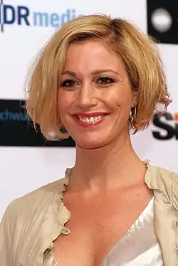 Julia Stinshoffová (2012)