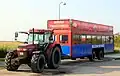 Místní traktorbusy