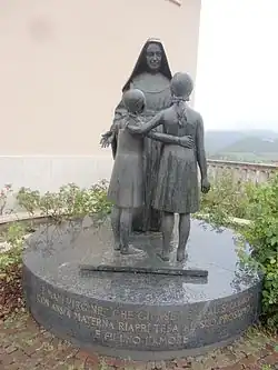 Její socha u baziliky sv. Rity v Cascii