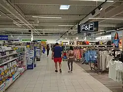 Oddělení s módou značky F&F