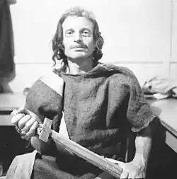 20 let kibucu Maabarot, 1945; postavy z Písně písní. Napsal Jicchak Pesach, složil Nissim Nissimov