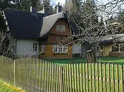 Hájovna, pohled ze silnice