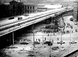 Práce na přemostění z ocelových konstrukcí po jejich výrobě v 1976-78