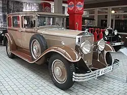 Horch 8, model 375