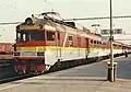 Elektrická jednotka 460 přistavená na 3. nástupišti (1991)