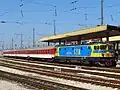 46 211 se spěšným vlakem 1621 Sofie–Svilengrad před odjezdem z Centrálního nádraží Plovdiv 11. dubna 2017