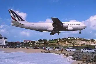 Boeing 747-300