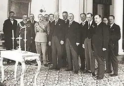 Členové vlády v den jmenování