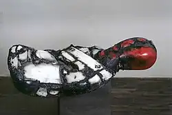 Schýlená postava (1972), svařovaný smalt