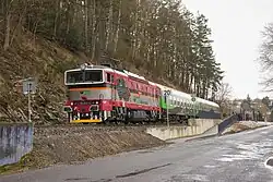 Zvláštní vlak v zastávce