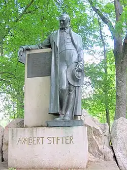 Bronzový pomník Adalberta Stiftera
