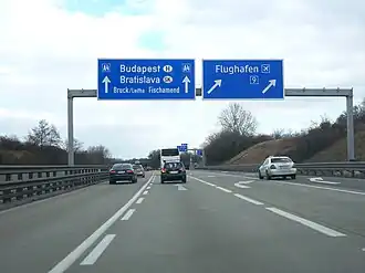 Dálnice A4 (Rakousko) u letiště Vídeň.
