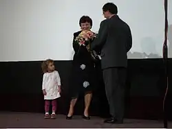 Alena Bartošíková přebírá Čestné občanství města Veselí nad Moravou