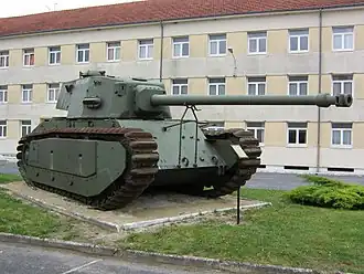 ARL-44 vystavený v Mourmelonu
