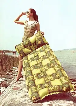 Reklamní fotografie gumárny, 1969