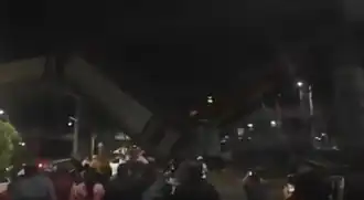 Nehoda několik minut po zřícení