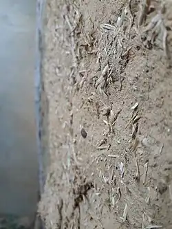 Hliněná stěna v Bahillo (Španělsko)