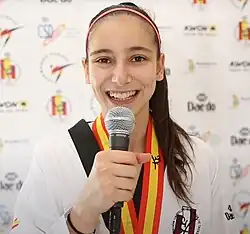 Adriana Cerezová (2021)