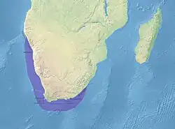 Rozšíření tučňáka brýlového (fialově)