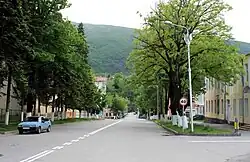 Ambrolauri, ulice Merab Kostava