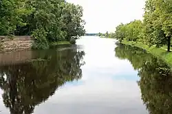 Přítok Agluony do Širvėny ve městě Biržai