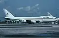 Boeing 747-122 (registrace C5-FBS, ex N4724U, ex N4713U) ve zbarvení malijských aerolinek Aid Dabia v roce 1999