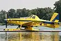 Plovákový hasicí letoun Air Tractor AT-802.