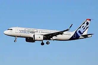 Airbus A320neo přistává v Toulouse