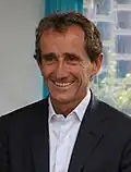 Alain Prost vyhrál čtyři mistrovské tituly. Tři s týmem McLaren a jeden s týmem Williams.