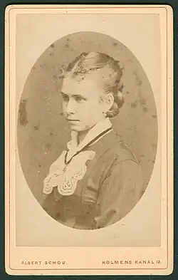 Neznámá mladá dívka