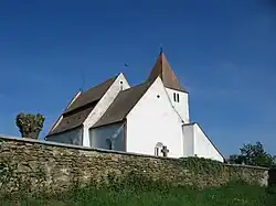 Bývalý farní kostel sv. Petra a Pavla v Albrechticích.