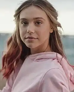 Alexis Ren (2017)