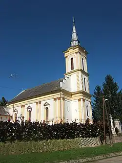 Kostel v Almamelléku