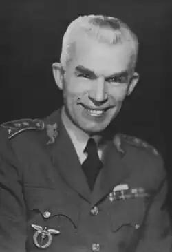 Její manžel Alois Vicherek – český vojenský letec, důstojník, účastník první a druhé světové války (foto před rokem 1952)