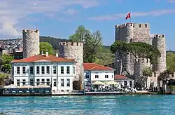 Výhled na Anadoluhisari z bosporské úžiny