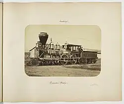 Cyklus fotografií v albu Andenken an Chile Vzpomínka na Chile. Parní lokomotivy, námořní výcvik, odsouzenci k smrti, zvyky a obyčeje – Chile, Santiago (Chile), Valparaíso (Chile), krajiny – 1800–1869, portréty – 1800–1869, výjevy ze života – 1800–1869; fotografie z roku 1865