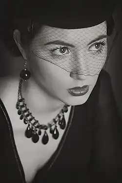 Vdova, 2010, První republika, model: Aneta Klesnerová