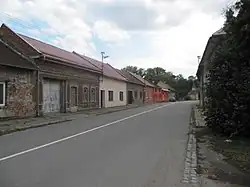 Ulice v Anníně, směr Kojetín