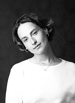 Anna Fialová, Dejvické divadlo