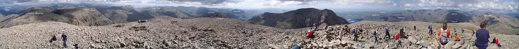 Panoramatický pohled z vrcholu Scafell Pike