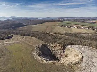 Odkryv v lomu Čeřinka se vstupy do Arnoldky (2019)