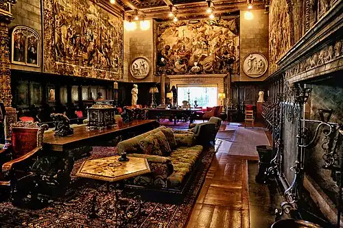 Hearstův hrad, interiér