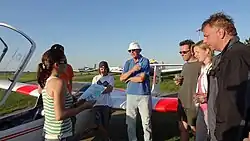 Slavnostní křest OK-0828 v AK Beroun, Antonín Kryl jako kmotr uprostřed.