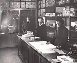 Přijímání zakázek na košile šité na míru v roce 1919