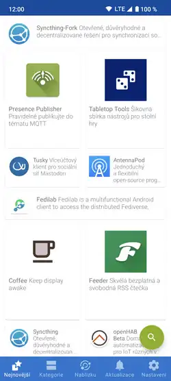 Screenshot F-Droid 1.15.2 na Androidu ukazující klienta s několika nainstalovanými aplikacemi.