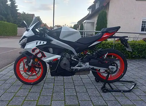Aprilia RS457