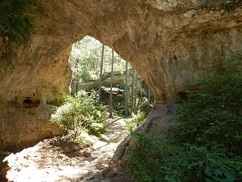 Skalní brány Arcs de Saint-Pierre