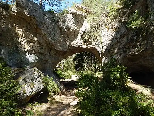 Skalní brány Arcs de Saint-Pierre
