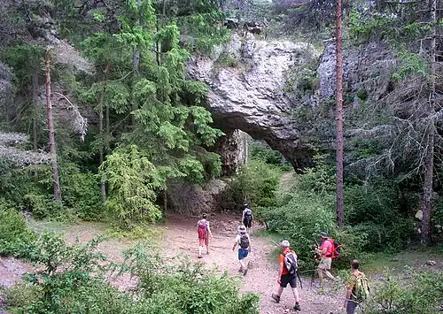 Skalní brány Arcs de Saint-Pierre